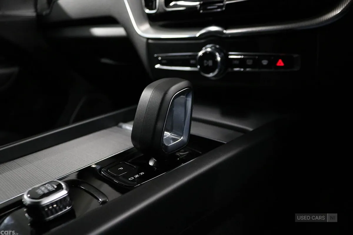 Volvo XC60 SUV, Petrol Hybrid, 2025, Grey