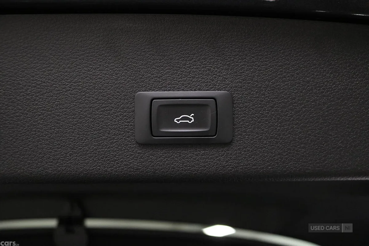 Audi e-tron SUV, Electric, 2022, Grey