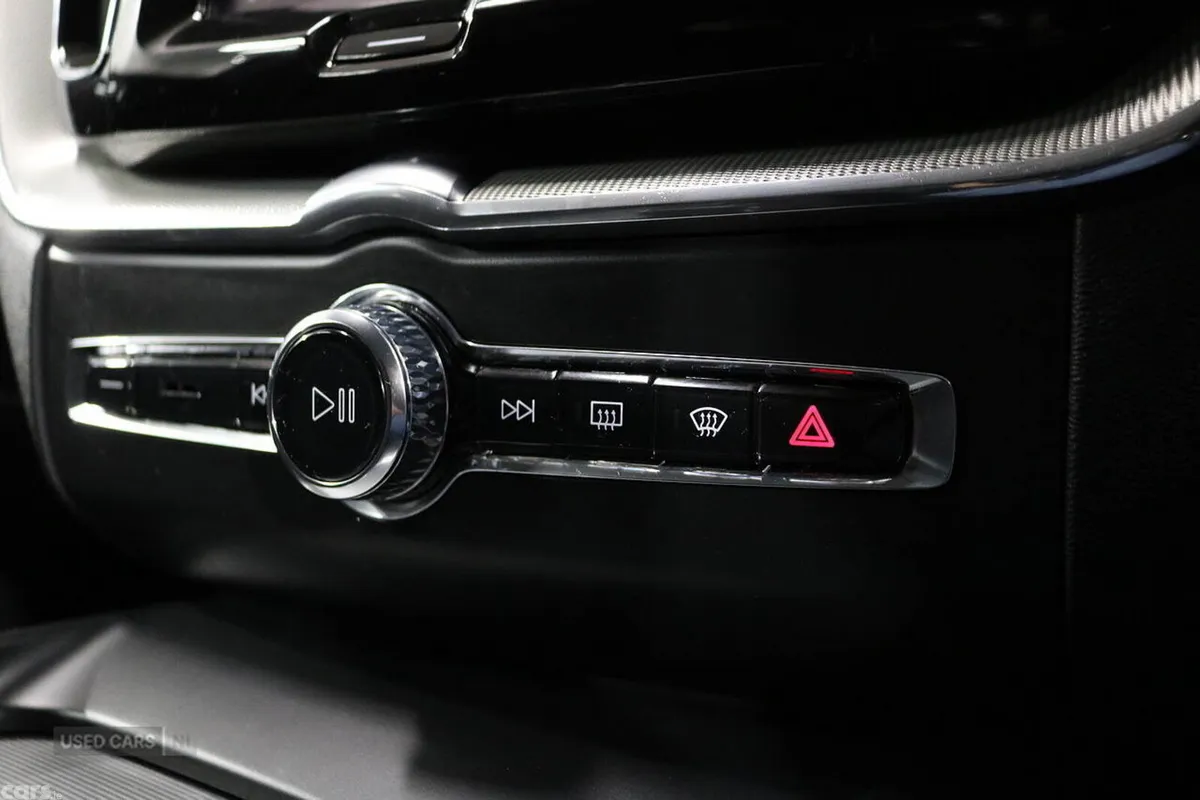 Volvo XC60 SUV, Petrol Hybrid, 2025, Grey