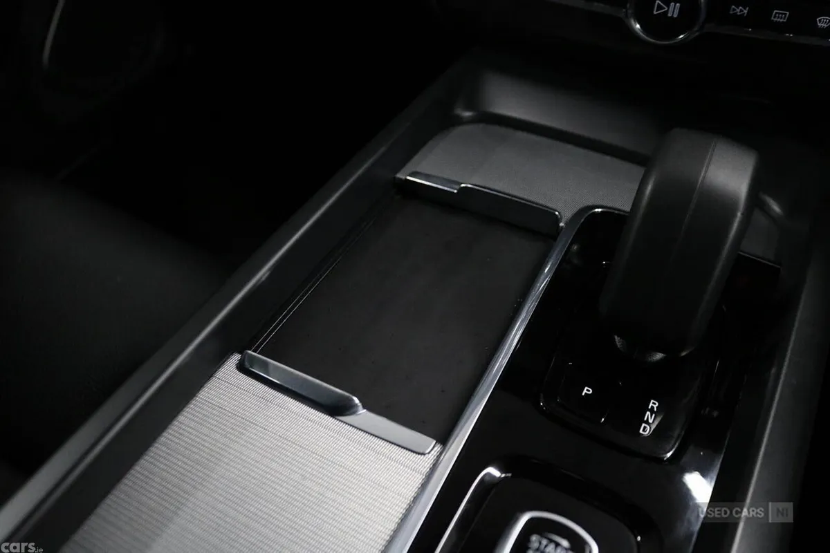 Volvo XC60 SUV, Petrol Hybrid, 2025, Grey