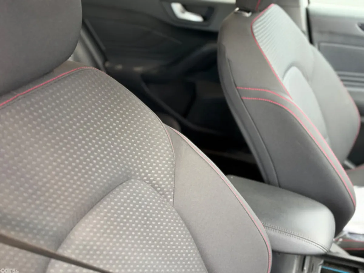 Ford Focus Hatchback, Diesel, 2019, White