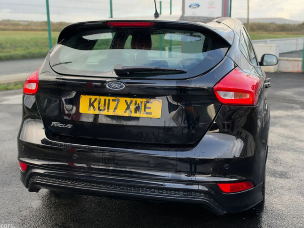 Ford Focus Hatchback, Diesel, 2017, Black