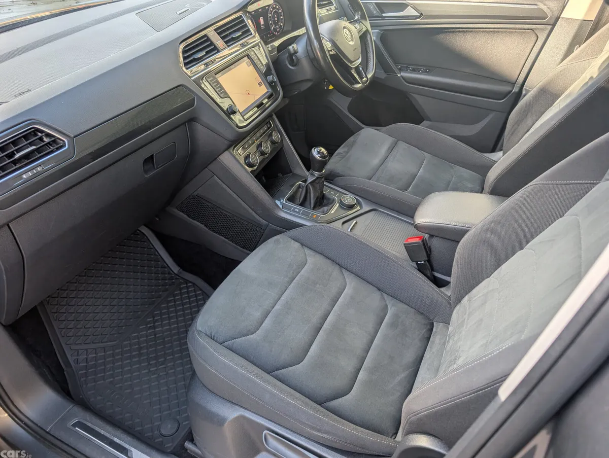 Volkswagen Tiguan SUV, Diesel, 2017, Grey