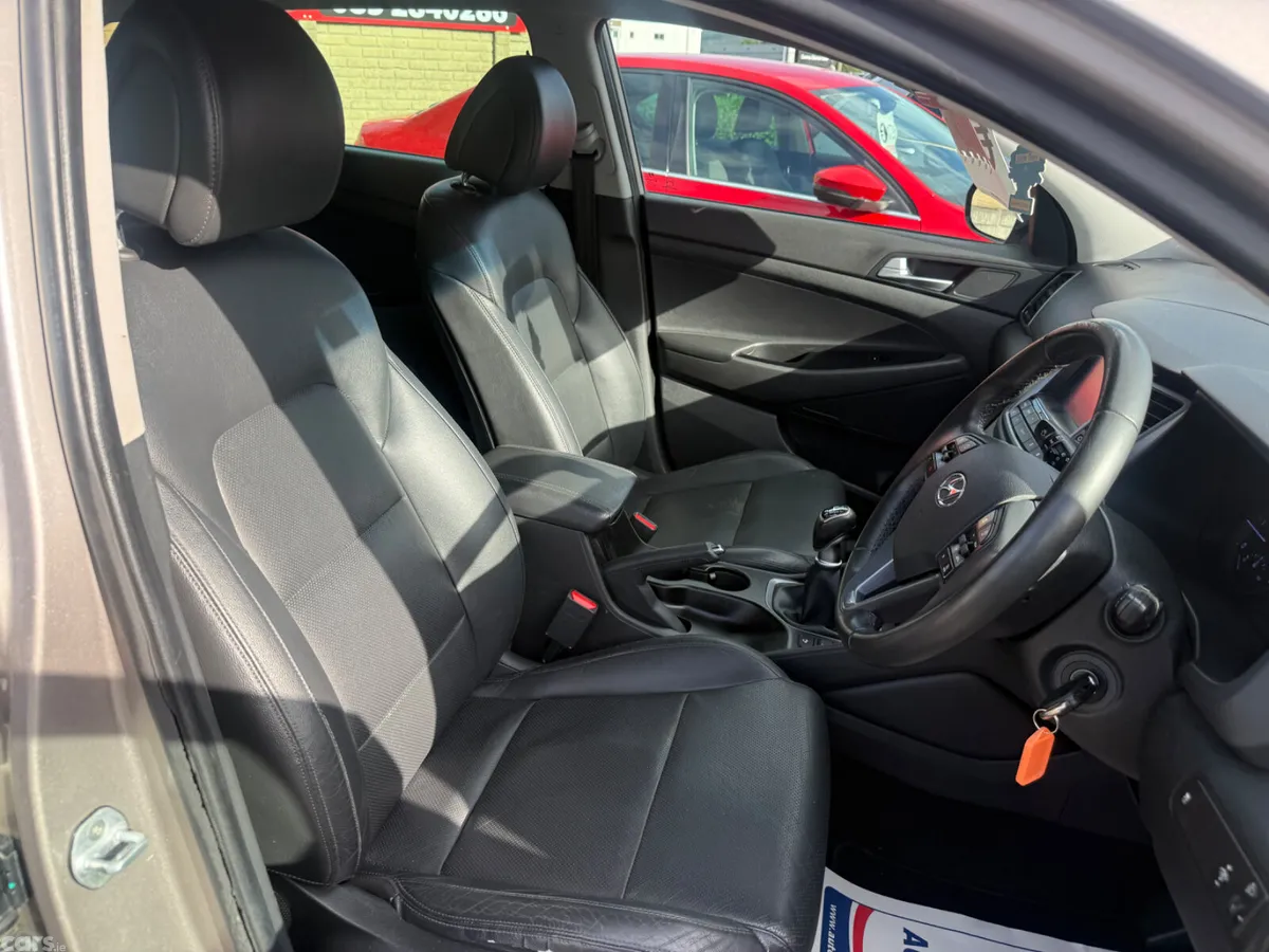 Hyundai Tucson SUV, Diesel, 2016, White