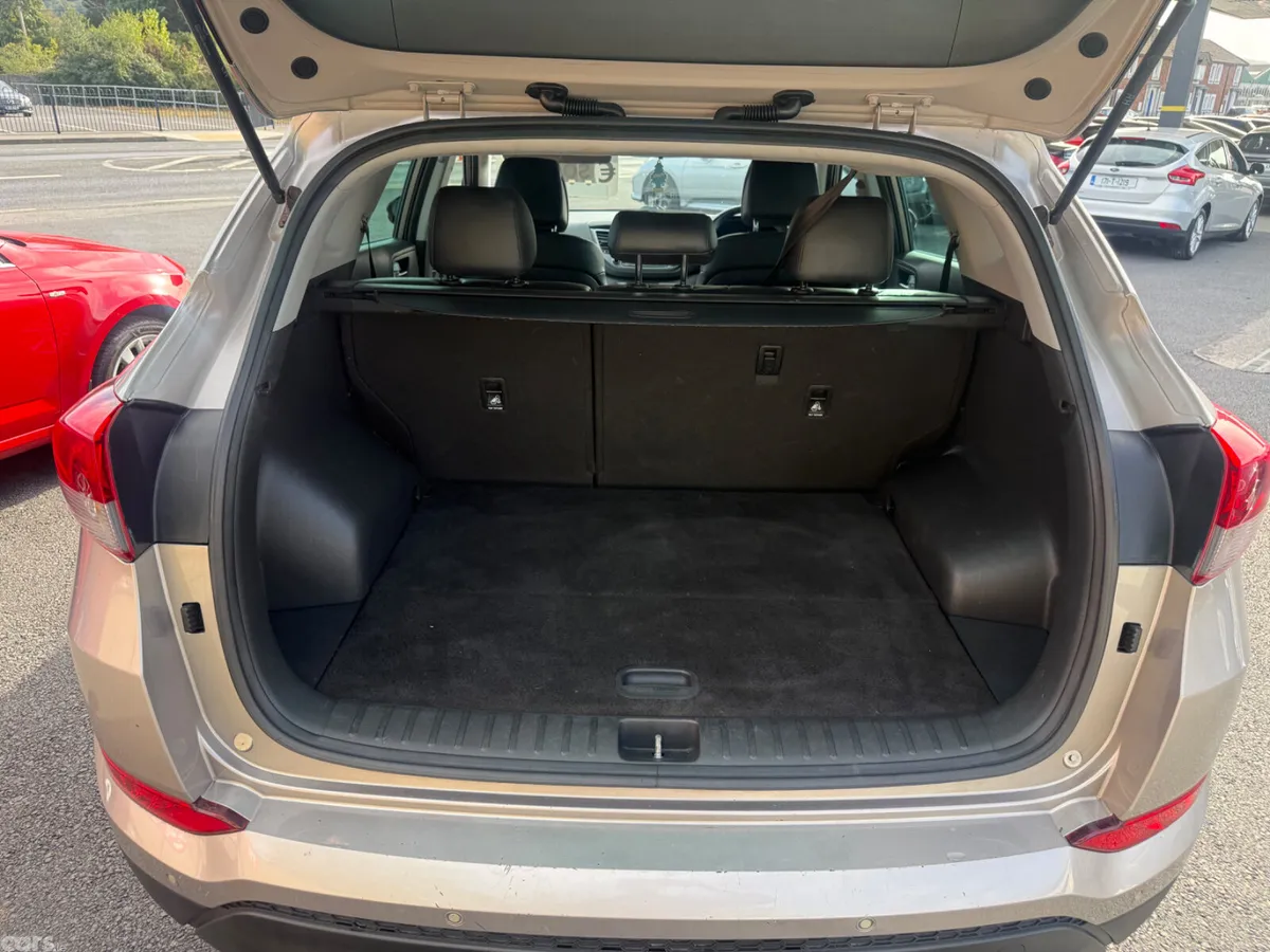 Hyundai Tucson SUV, Diesel, 2016, White