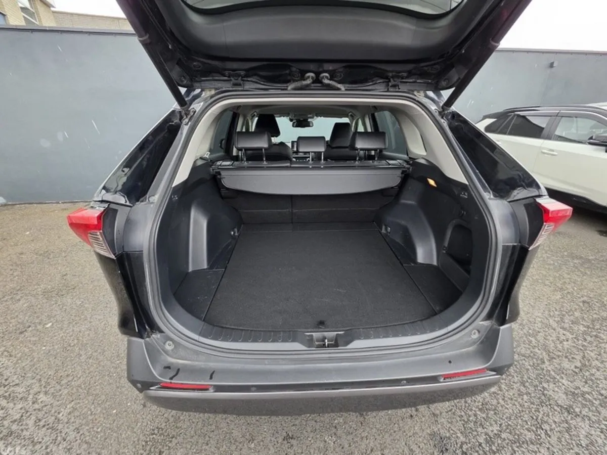 Toyota RAV4 SUV, Petrol Hybrid, 2024, Black