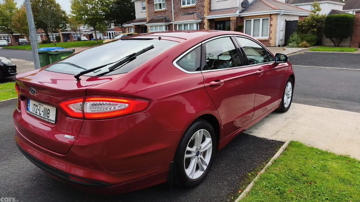 Ford Mondeo Hatchback, Diesel, 2017, Red