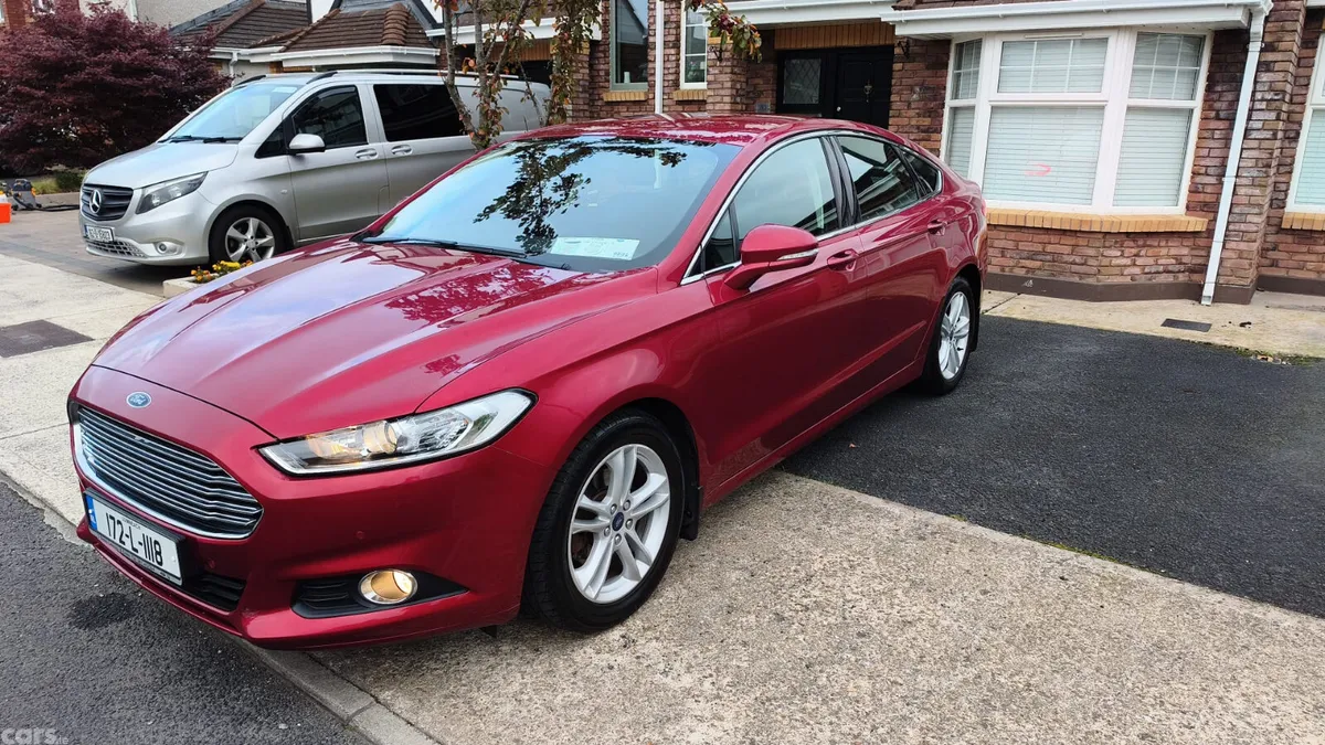 Ford Mondeo Hatchback, Diesel, 2017, Red