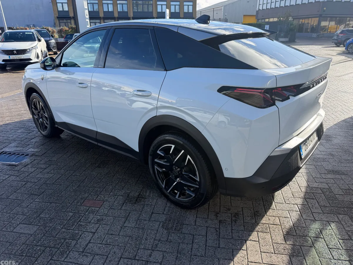 Peugeot 3008 MPV, Petrol, 2026, White