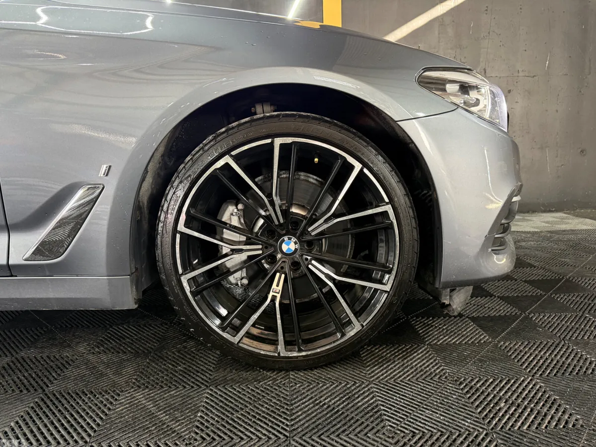 BMW 5-Series Saloon, Petrol Plug-in Hybrid, 2017, Blue