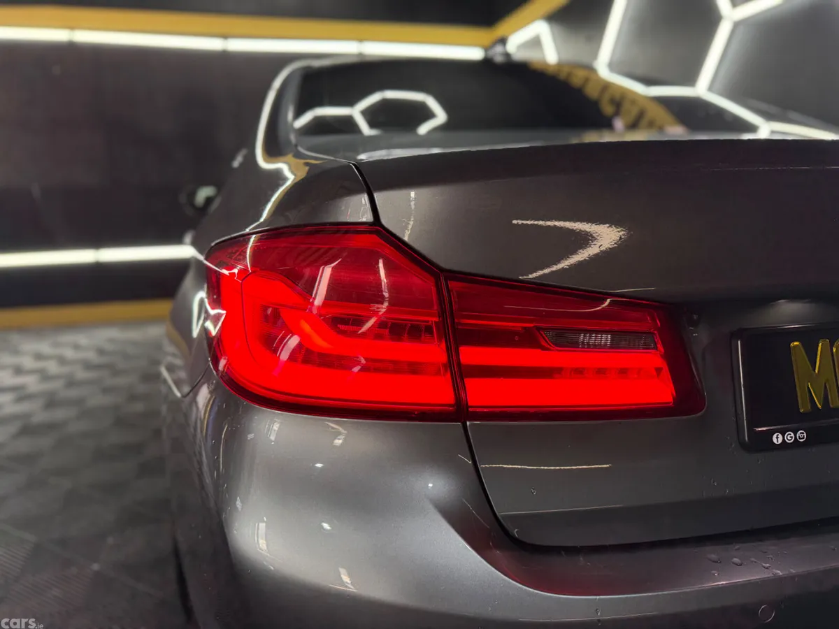 BMW 5-Series Saloon, Petrol Plug-in Hybrid, 2017, Blue