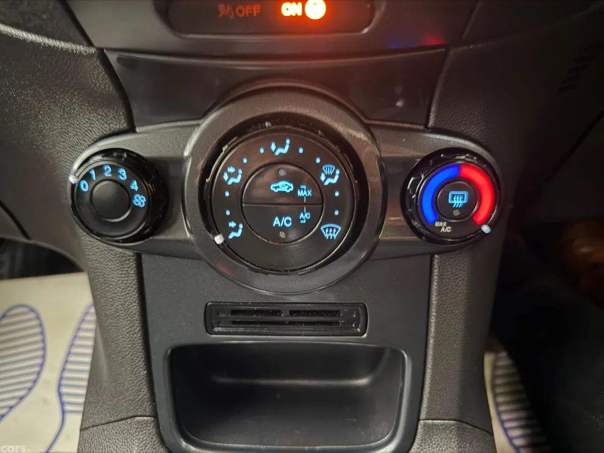 Ford Fiesta Hatchback, Diesel, 2016, Black