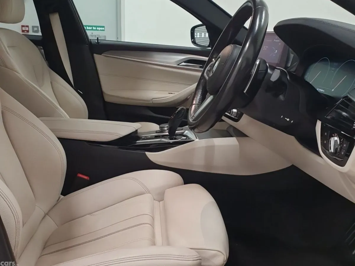 BMW 5-Series Estate, Diesel, 2019, Blue