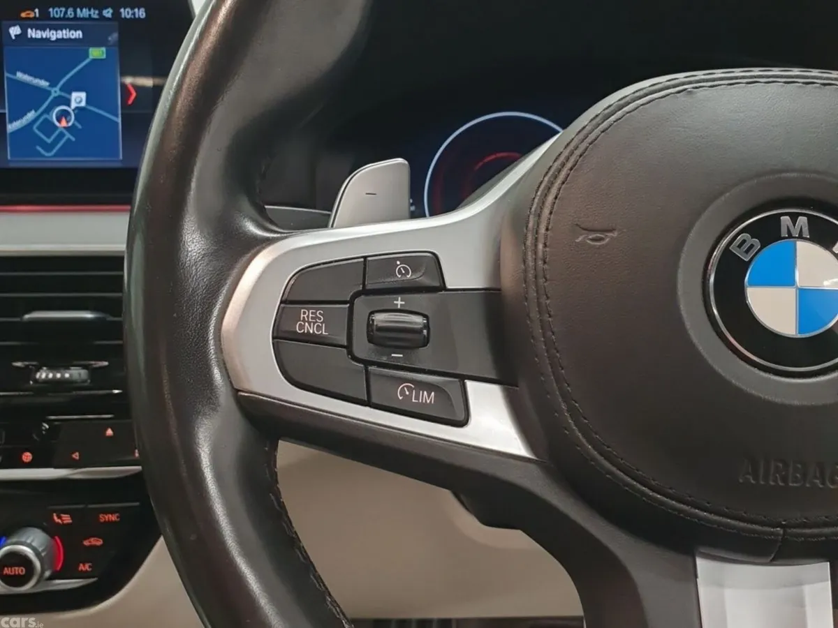 BMW 5-Series Estate, Diesel, 2019, Blue