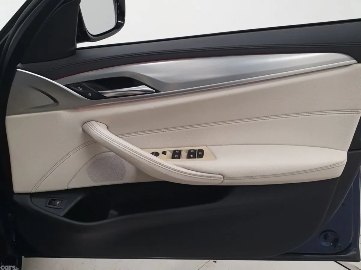 BMW 5-Series Estate, Diesel, 2019, Blue