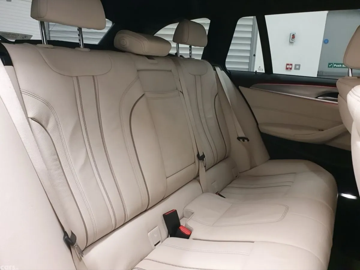 BMW 5-Series Estate, Diesel, 2019, Blue