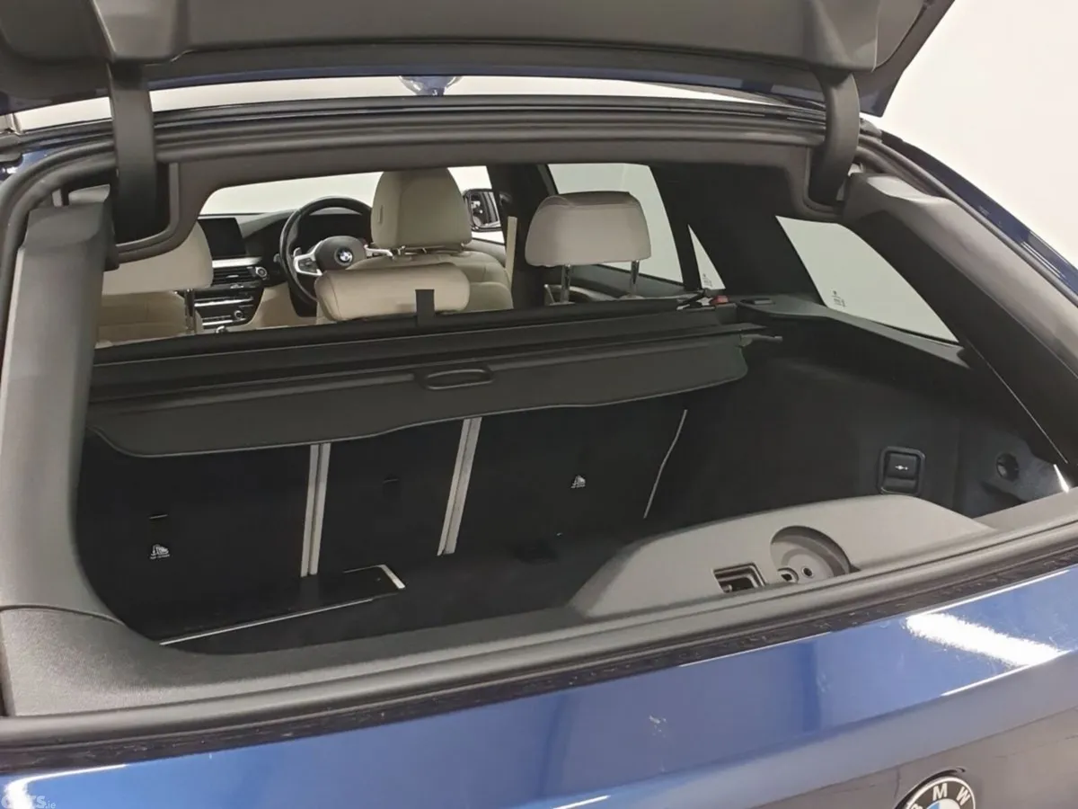BMW 5-Series Estate, Diesel, 2019, Blue
