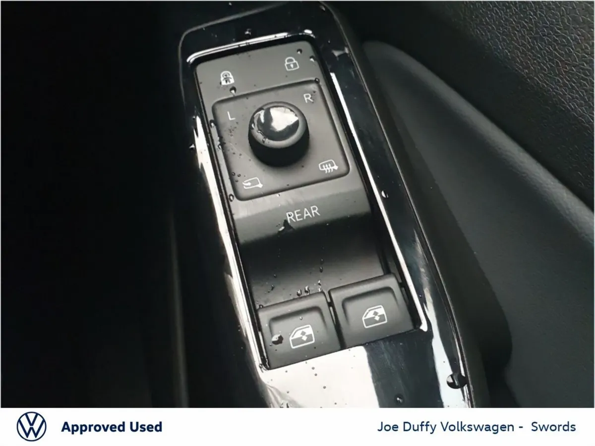 Volkswagen ID.4 SUV, Electric, 2025, Grey