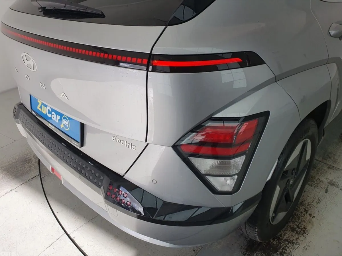 Hyundai KONA Hatchback, Electric, 2024, Silver