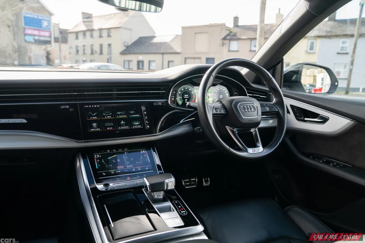 Audi Q8 Estate, Petrol Plug-in Hybrid, 2021, White