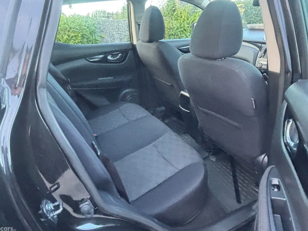 Nissan Qashqai Hatchback, Petrol, 2016, Black