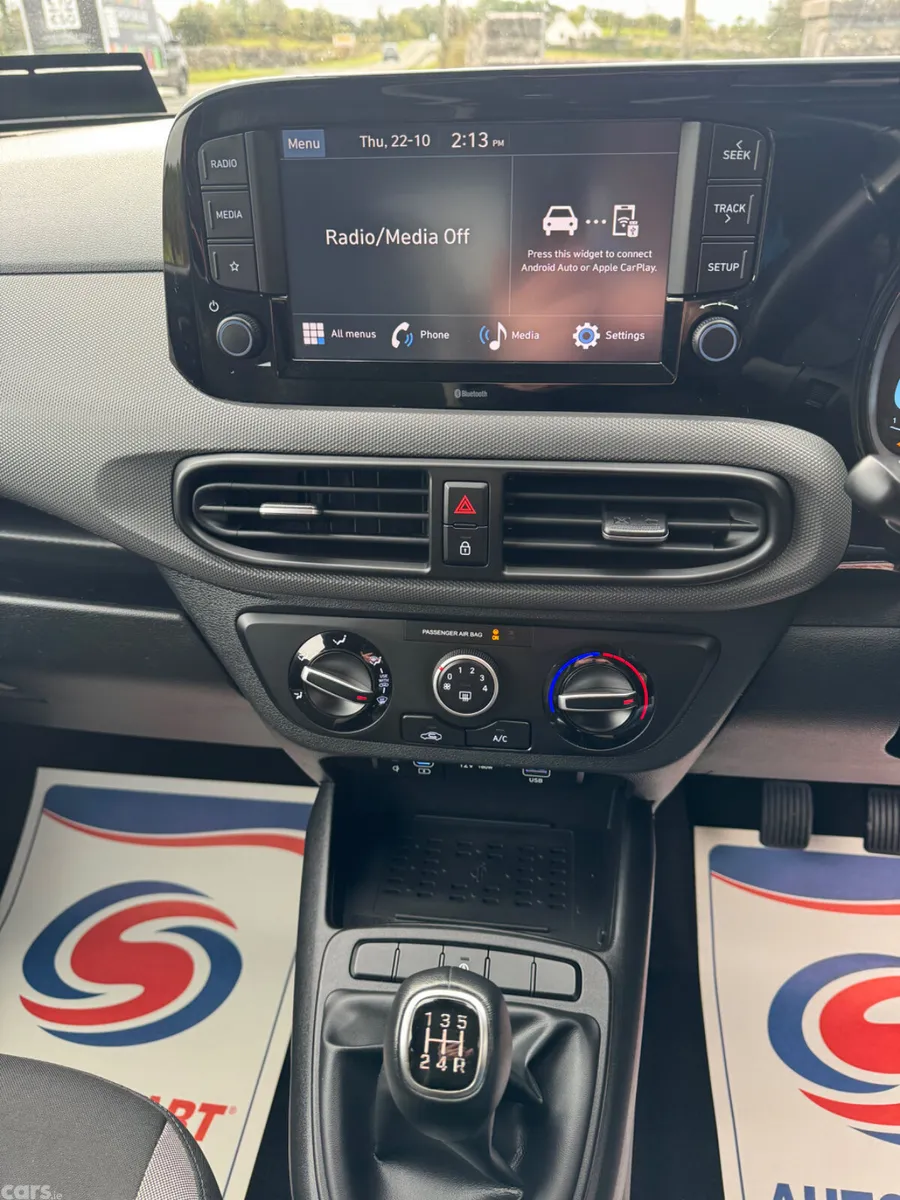 Hyundai i10 Hatchback, Petrol, 2023, Black