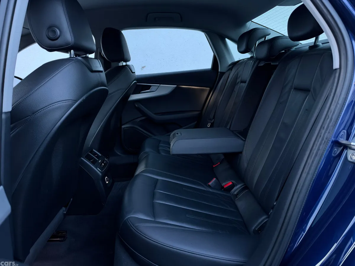 Audi A4 Saloon, Diesel, 2019, Blue