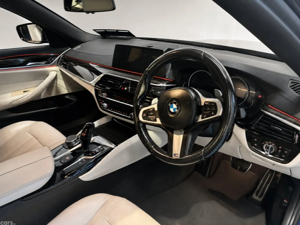 BMW 5-Series Saloon, Petrol Plug-in Hybrid, 2018, Blue
