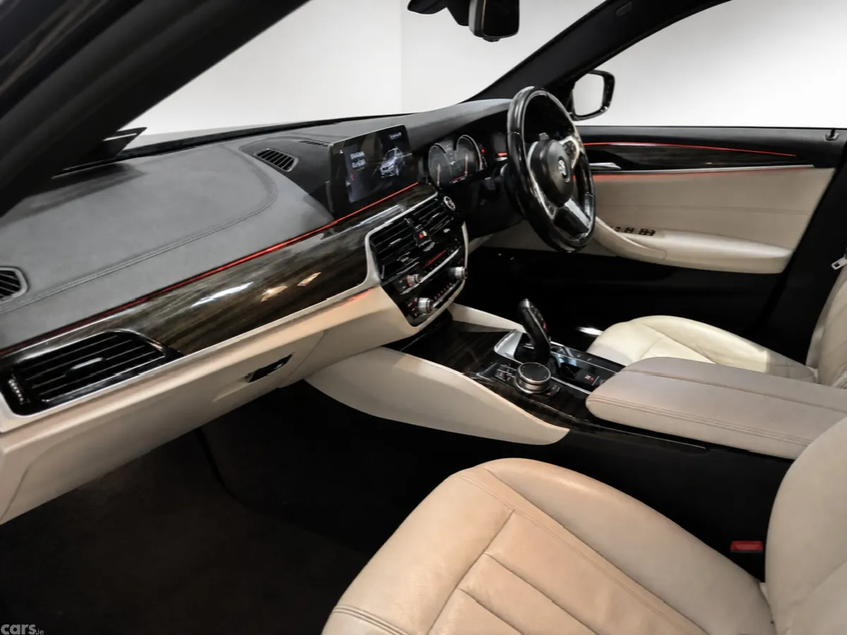 BMW 5-Series Saloon, Petrol Plug-in Hybrid, 2018, Blue