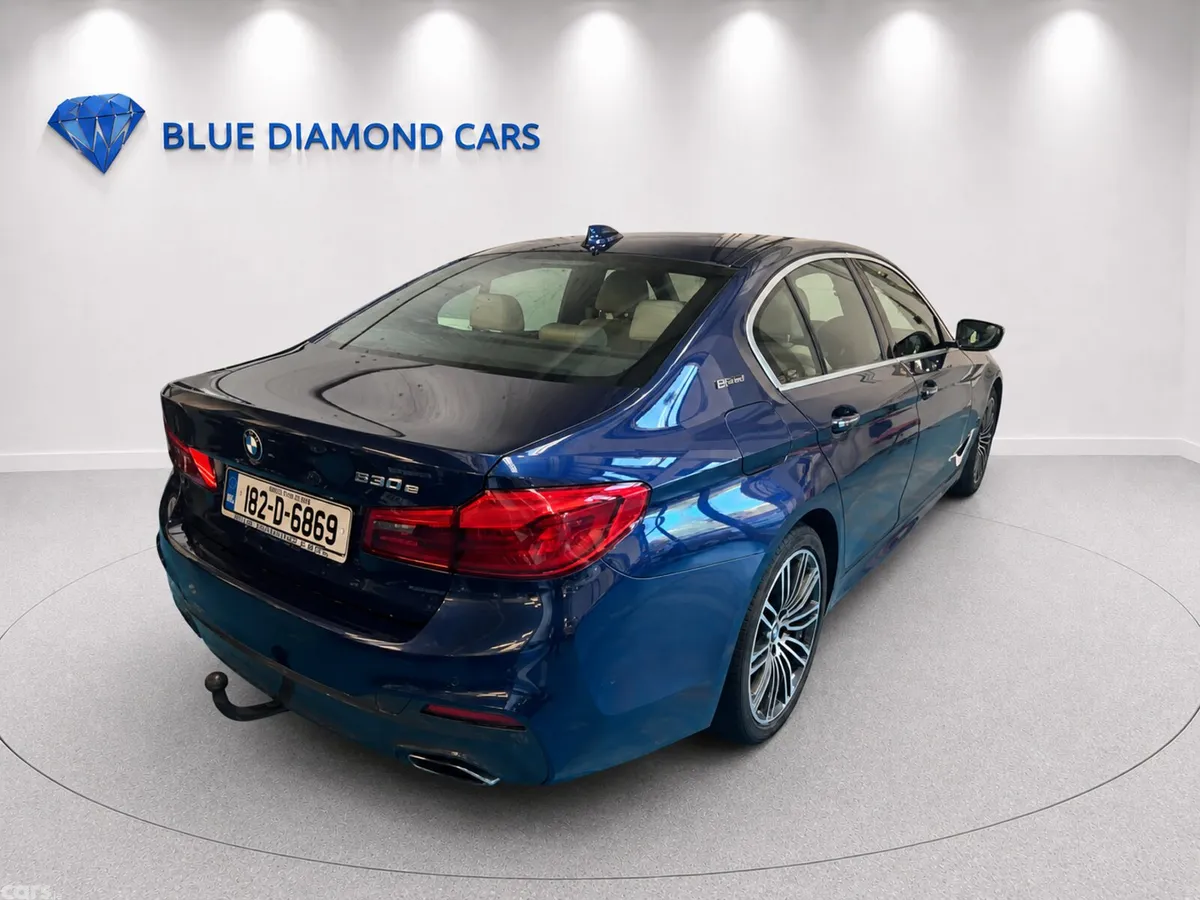 BMW 5-Series Saloon, Petrol Plug-in Hybrid, 2018, Blue