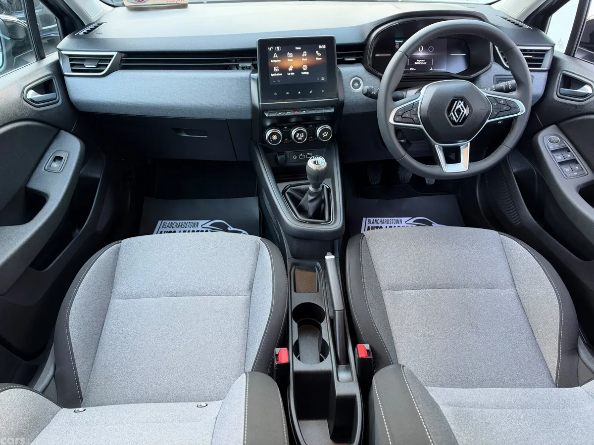 Renault Clio Hatchback, Petrol, 2024, Grey