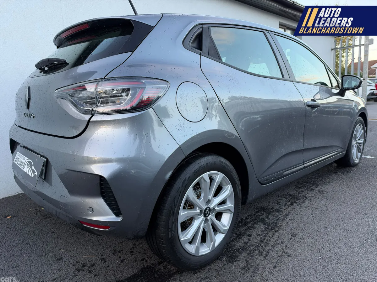 Renault Clio Hatchback, Petrol, 2024, Grey