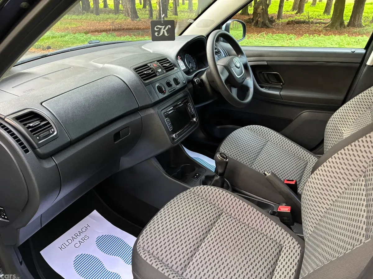 Skoda Fabia Hatchback, Petrol, 2011, Black