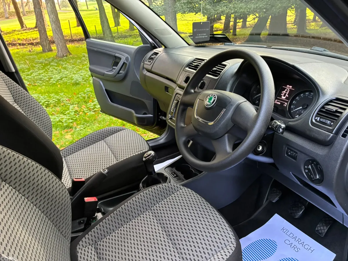 Skoda Fabia Hatchback, Petrol, 2011, Black