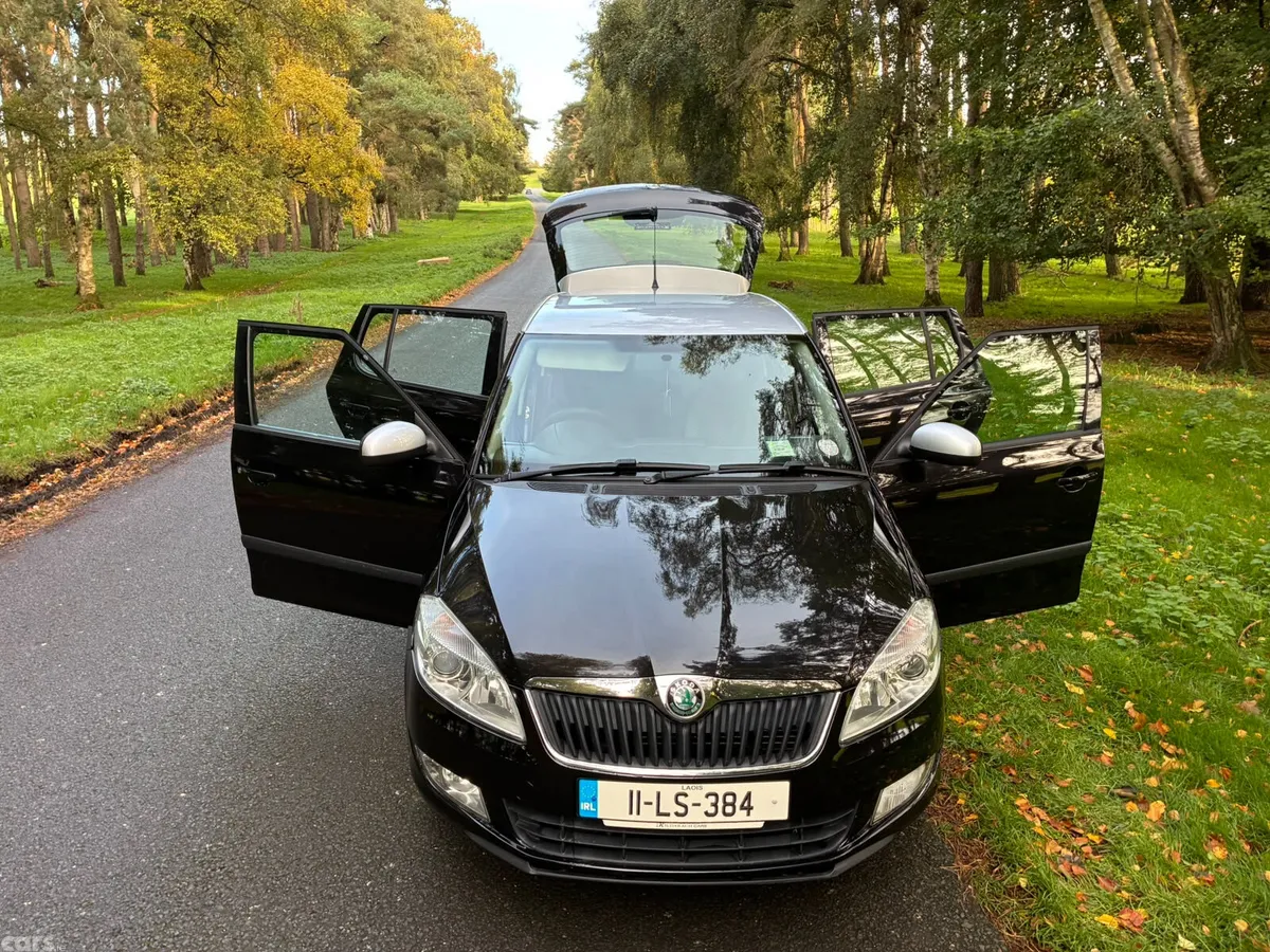 Skoda Fabia Hatchback, Petrol, 2011, Black