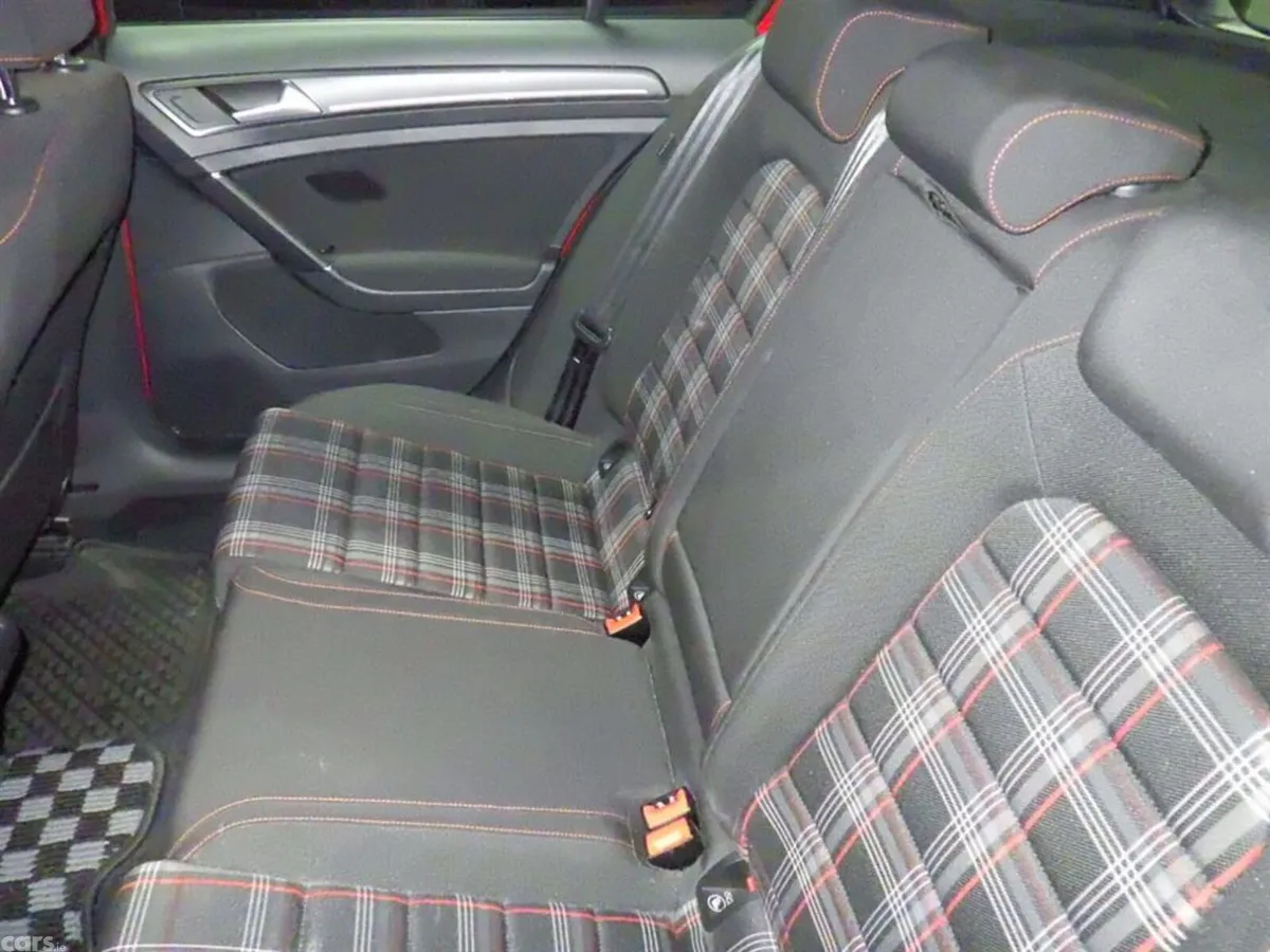 Volkswagen Golf Hatchback, Petrol, 2017, Red