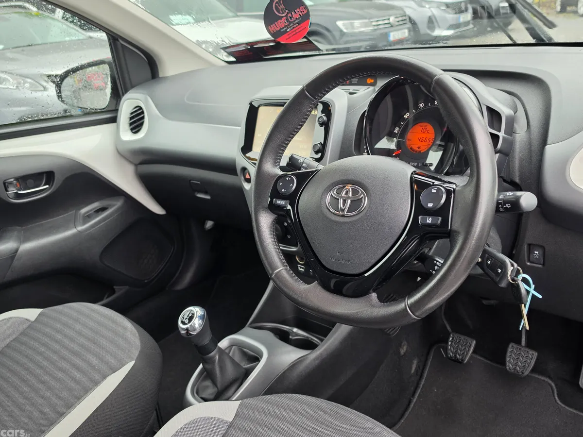 Toyota Aygo Hatchback, Petrol, 2019, White