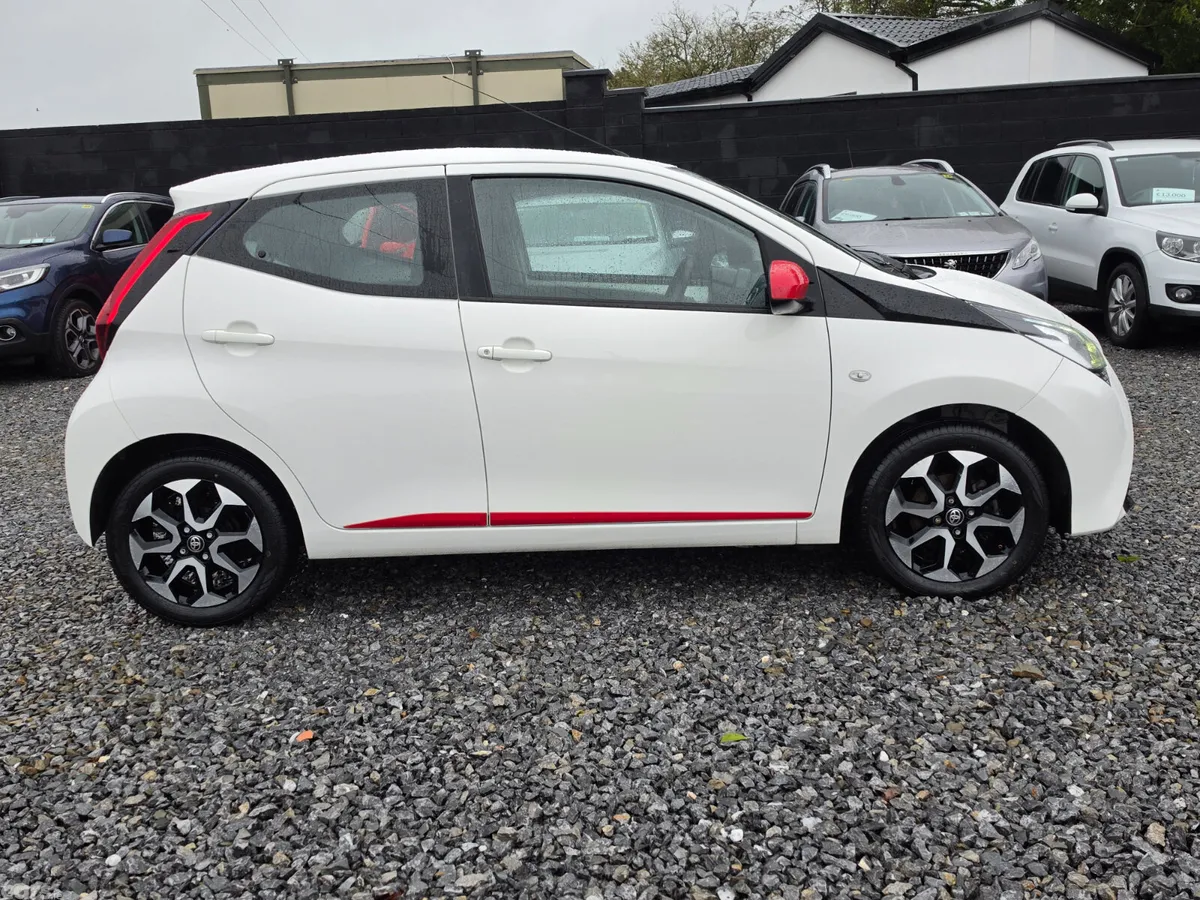Toyota Aygo Hatchback, Petrol, 2019, White