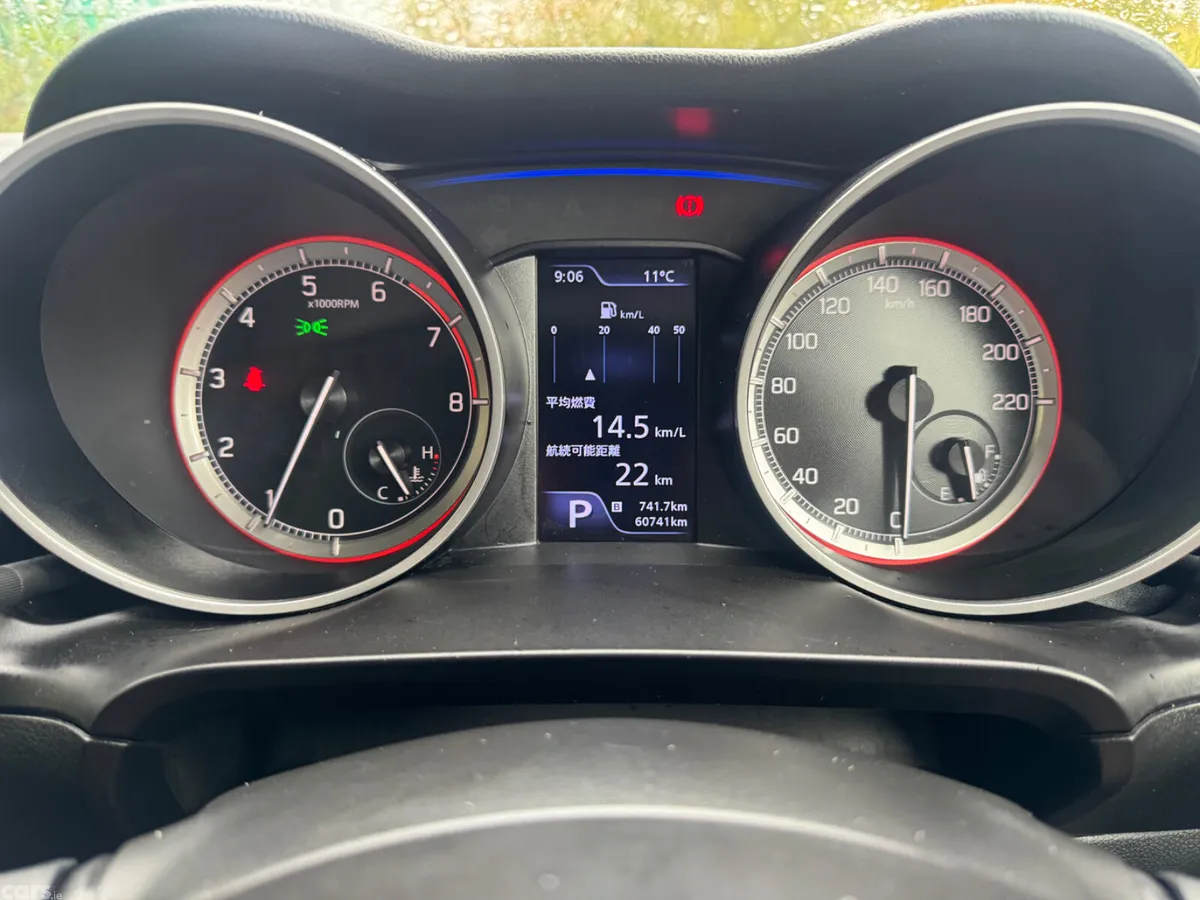 Suzuki Swift Hatchback, Petrol Hybrid, 2018, White