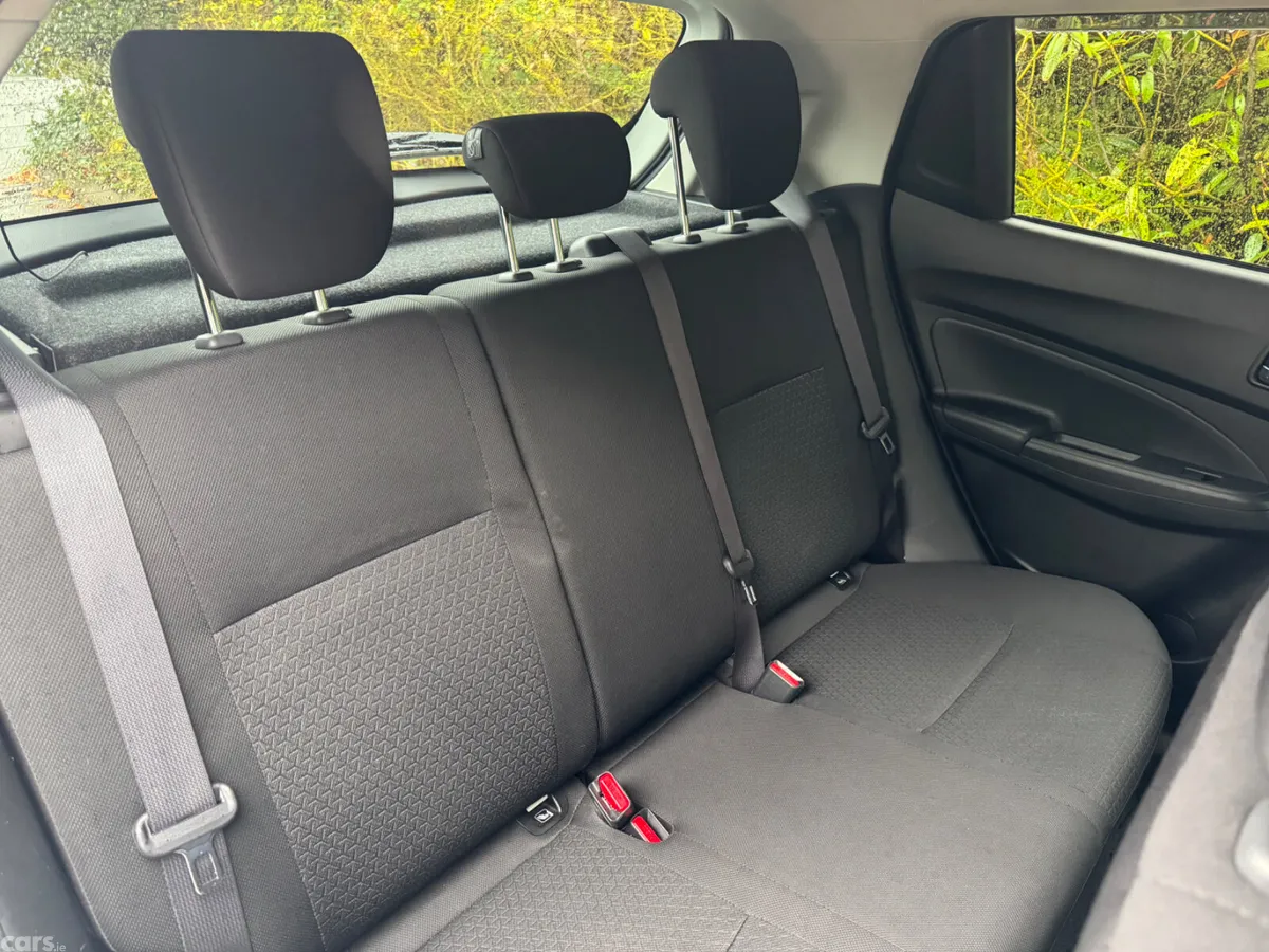Suzuki Swift Hatchback, Petrol Hybrid, 2018, White