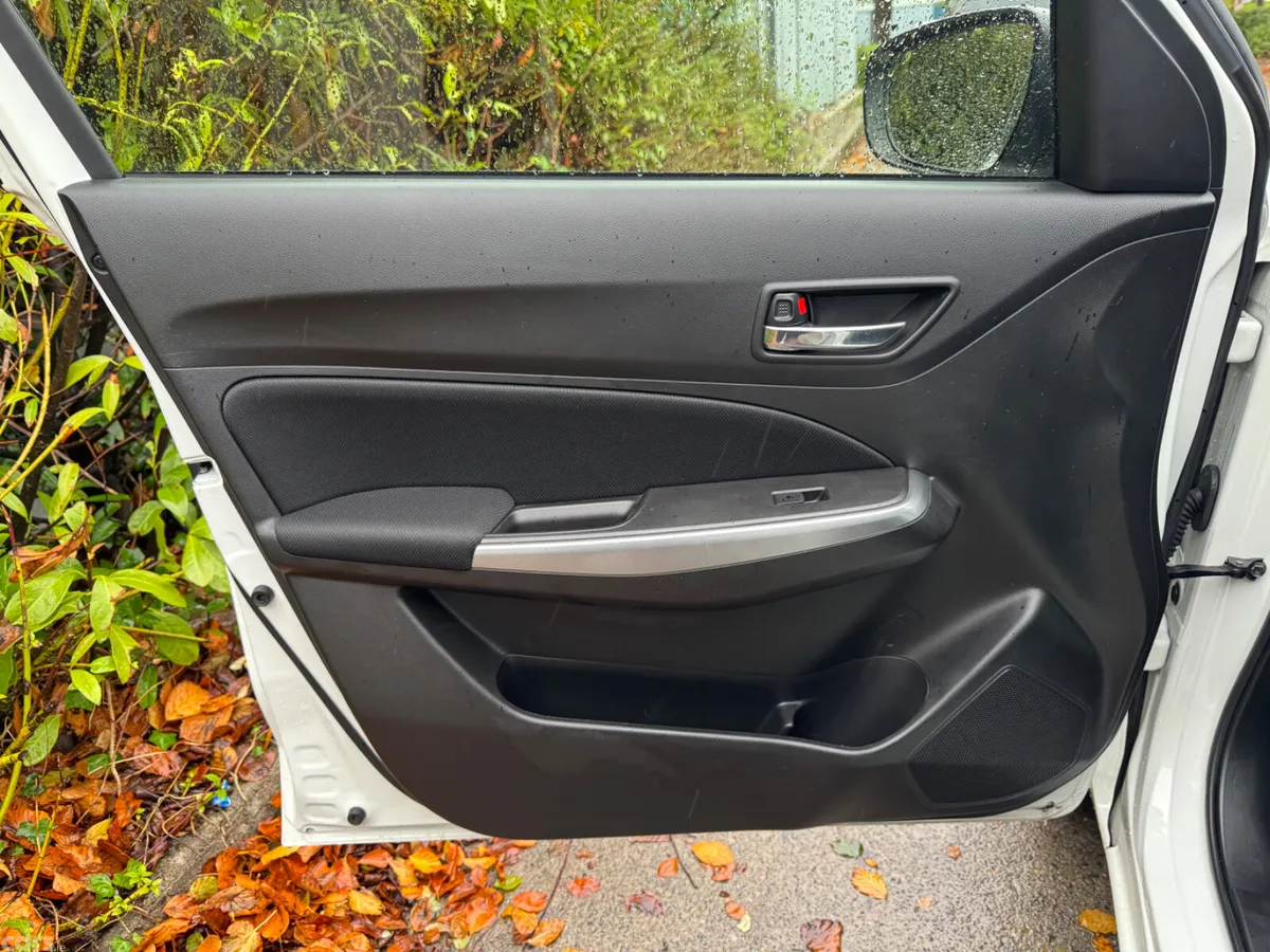 Suzuki Swift Hatchback, Petrol Hybrid, 2018, White