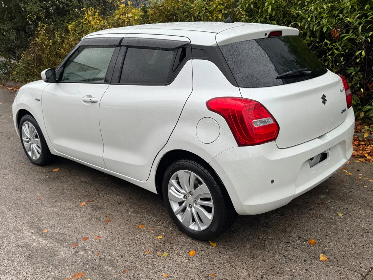 Suzuki Swift Hatchback, Petrol Hybrid, 2018, White