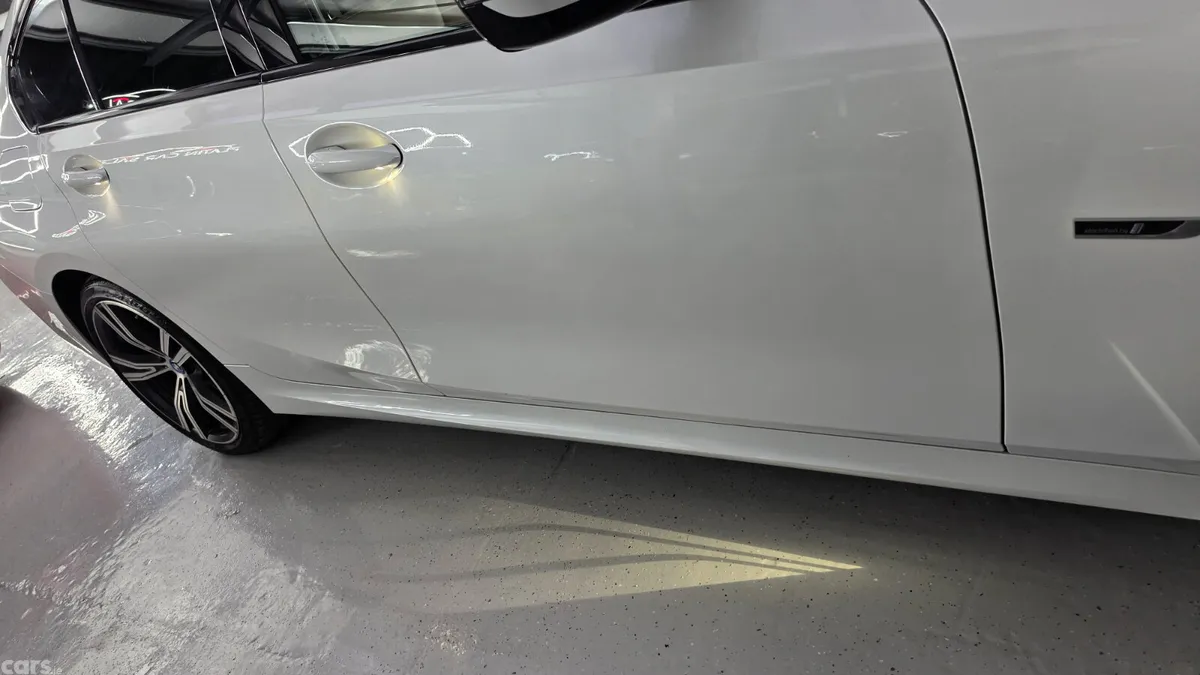BMW 3-Series Saloon, Petrol Plug-in Hybrid, 2021, White