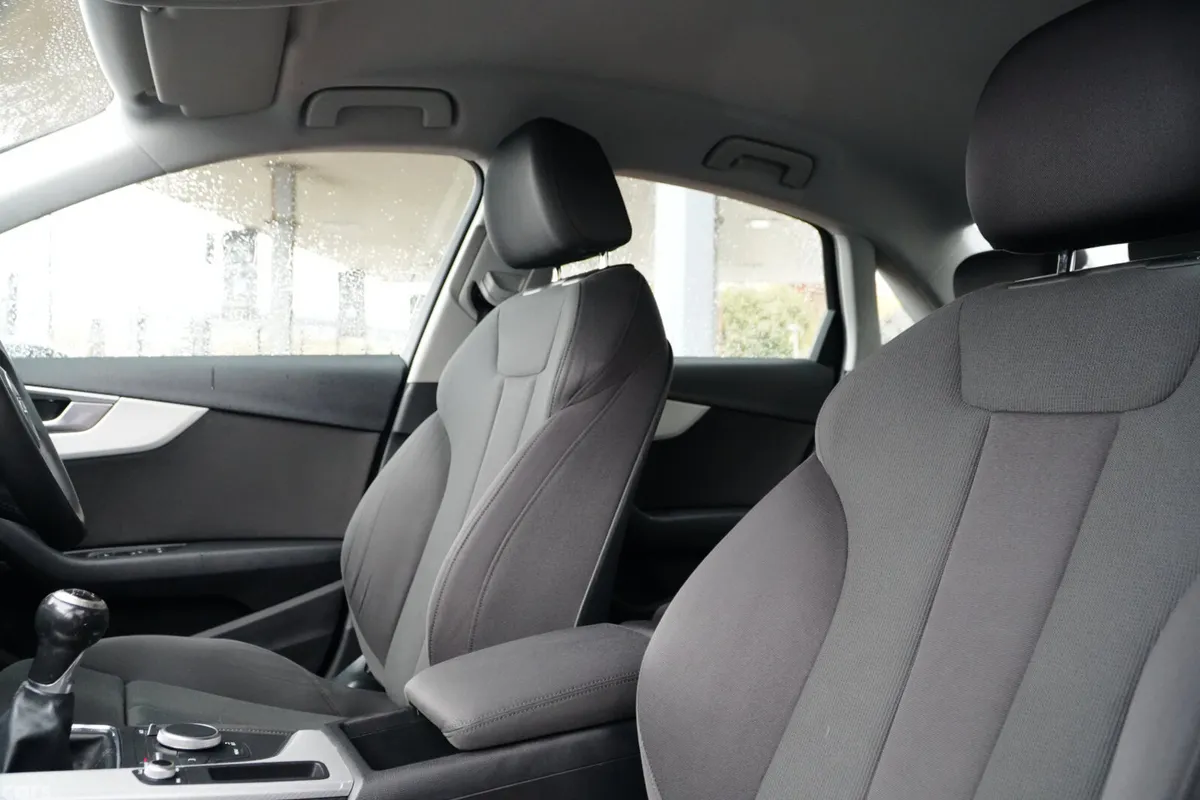 Audi A4 Saloon, Petrol, 2017, Grey