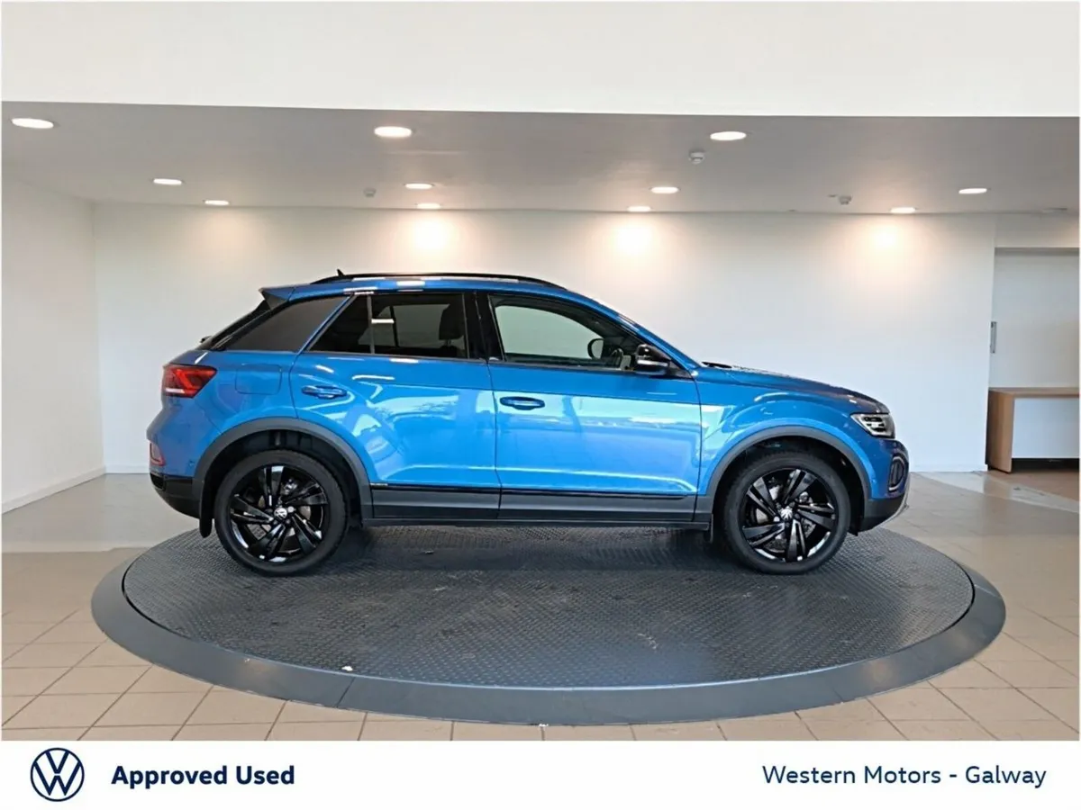 Volkswagen T-Roc SUV, Petrol, 2024, Blue