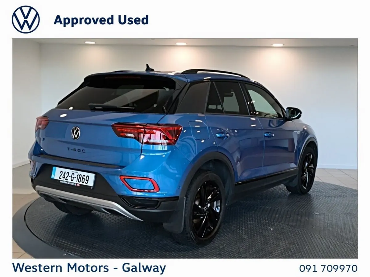 Volkswagen T-Roc SUV, Petrol, 2024, Blue