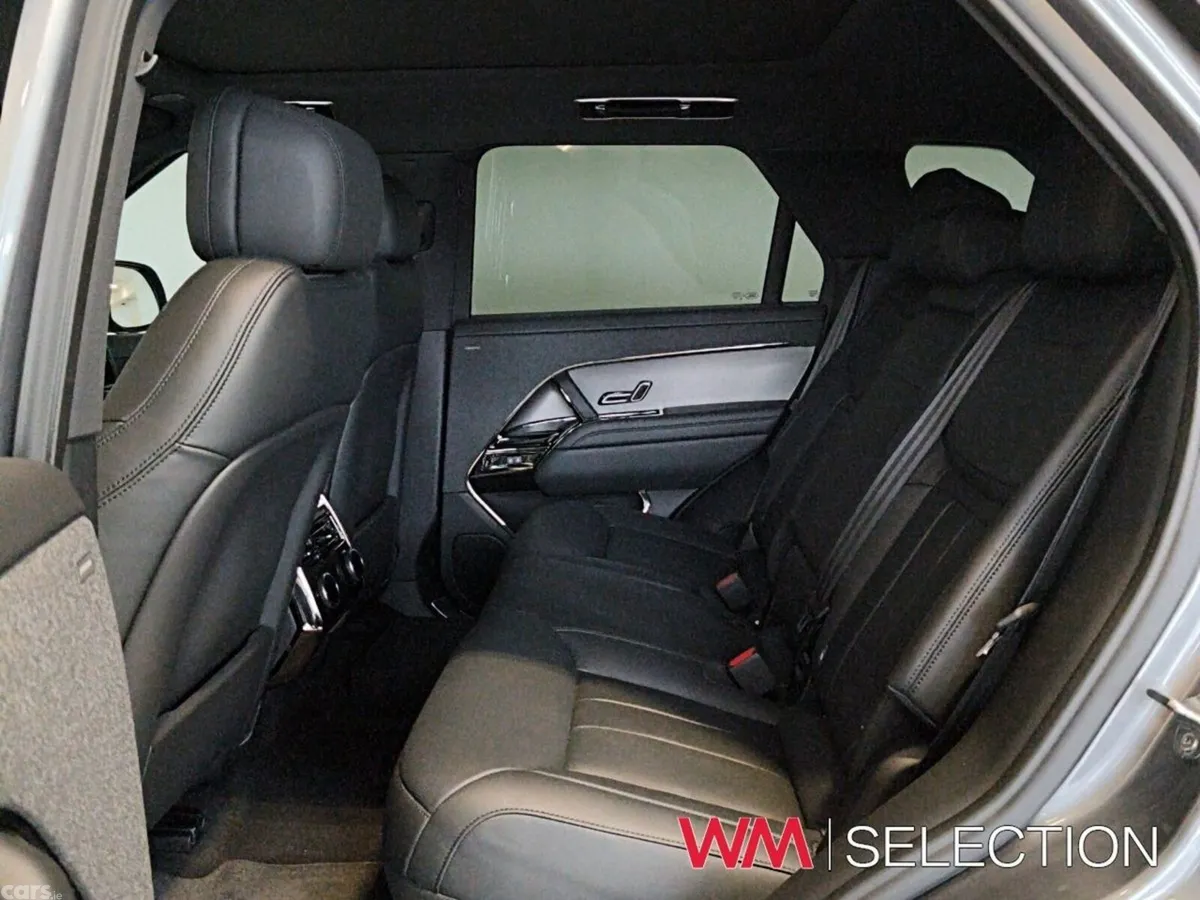 Land Rover Range Rover SUV, Petrol Plug-in Hybrid, 2025, Grey