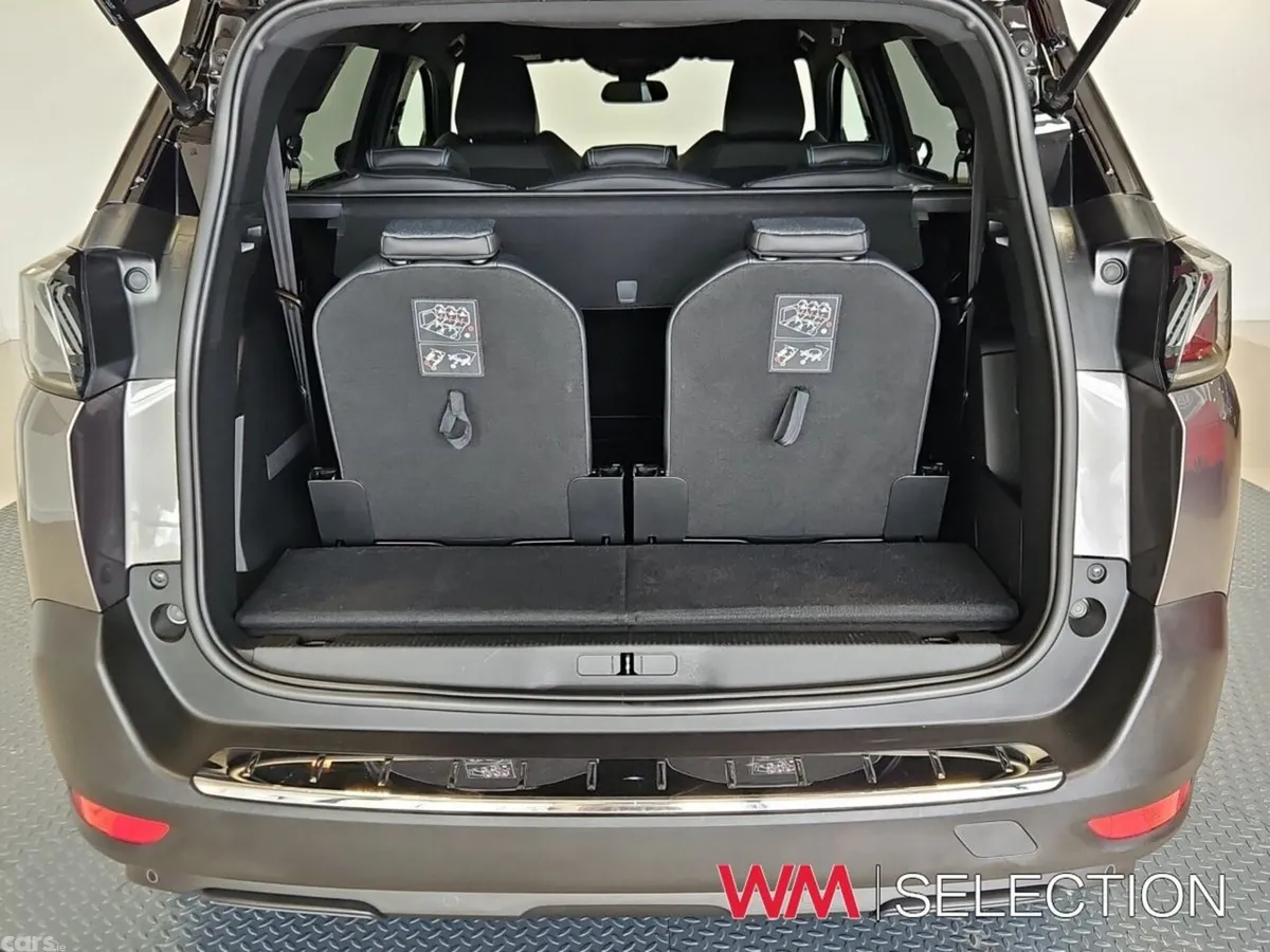 Peugeot 5008 MPV, Diesel, 2025, Grey