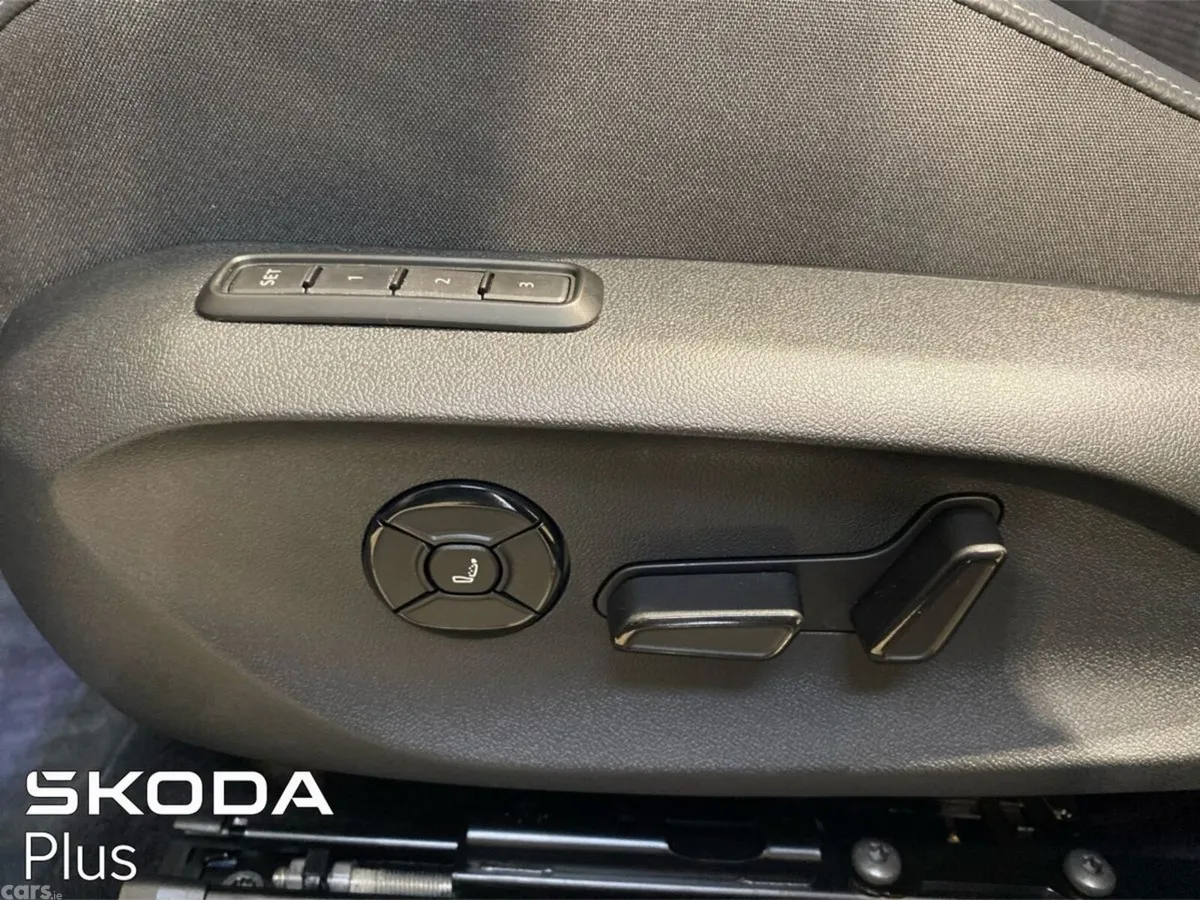Skoda Superb Saloon, Diesel, 2026, Blue