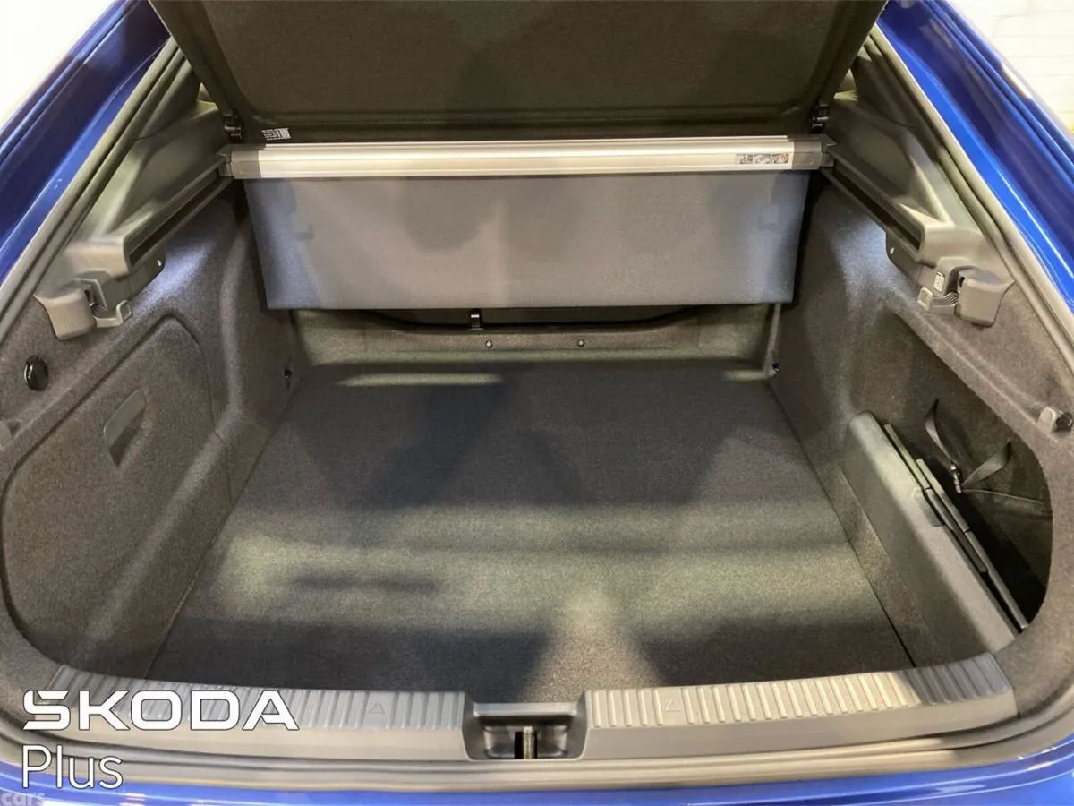 Skoda Superb Saloon, Diesel, 2026, Blue